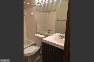 18050 Chalet Dr-Unit -14-104 in Germantown, MD - Building Photo - Building Photo