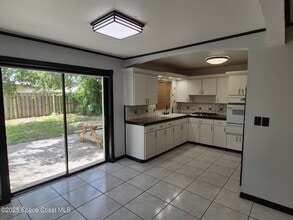 1909 Nixon Ave in Melbourne, FL - Foto de edificio - Building Photo