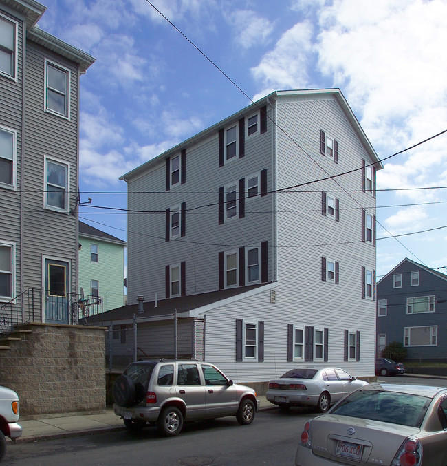 360 Ferry St in Fall River, MA - Building Photo - Building Photo