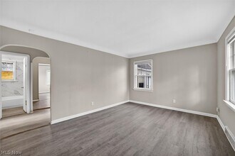 17208 Lipton Ave in Cleveland, OH - Building Photo - Building Photo