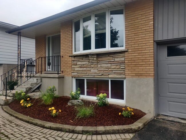 668 Highpoint Ave in Waterloo, ON - Building Photo - Building Photo