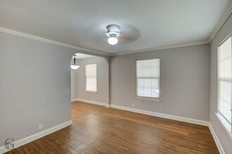 247 E 72nd St in Shreveport, LA - Building Photo - Building Photo