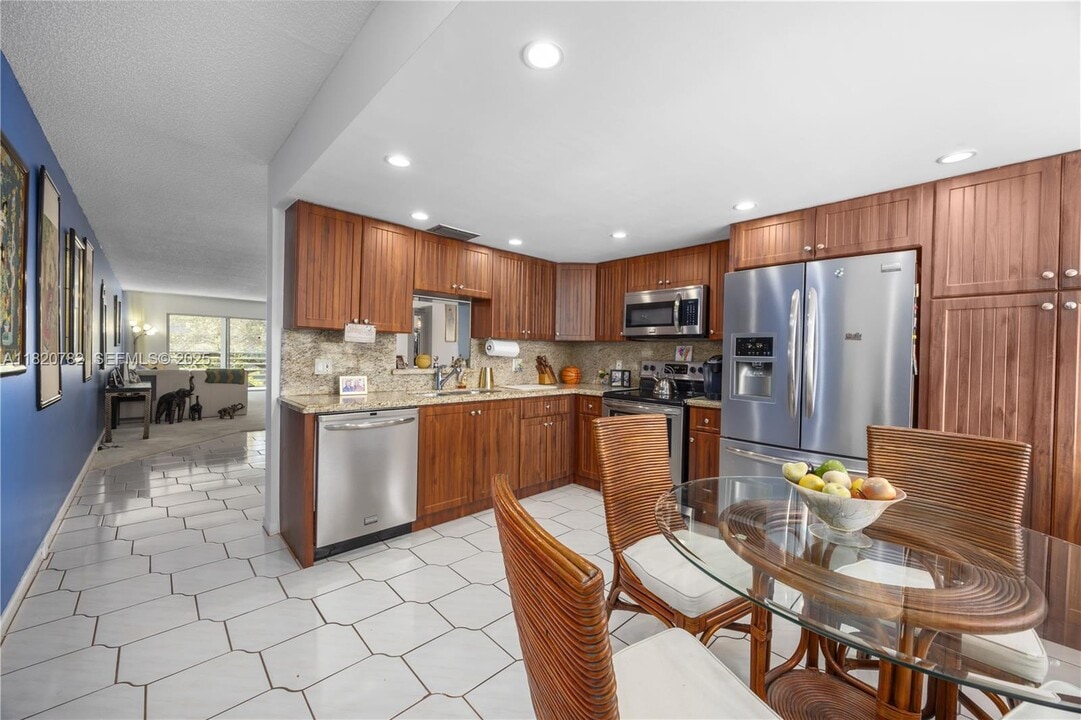 2504 Antigua Terrace in Coconut Creek, FL - Building Photo