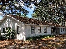 2727 Massee Rd in Davenport, FL - Building Photo