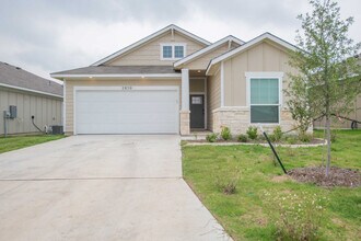 106 Markinaw Rd in Austin, TX - Building Photo - Building Photo