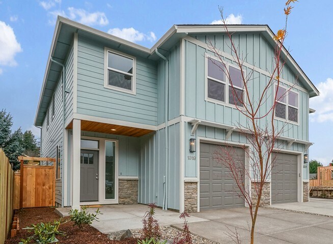 1319 Oppek St NE in Keizer, OR - Building Photo