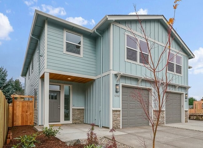 property at 1319 Oppek St NE