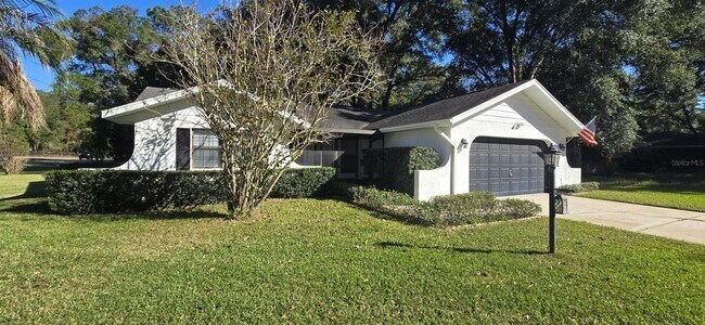 10605 SW 68th Terrace in Ocala, FL - Building Photo - Building Photo