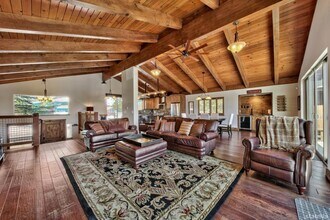 401 Crystal Ct in South Lake Tahoe, CA - Building Photo - Building Photo
