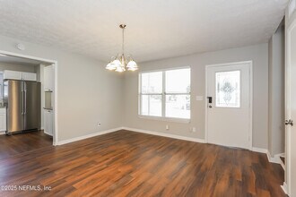 5029 Fredericksburg Ave in Jacksonville, FL - Building Photo - Building Photo