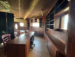 6759 TX-105 in Navasota, TX - Building Photo - Building Photo