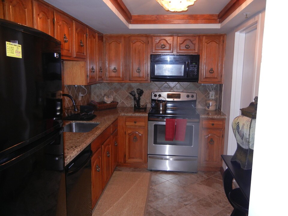 7835 Lakeside Blvd-Unit -933 in Boca Raton, FL - Building Photo