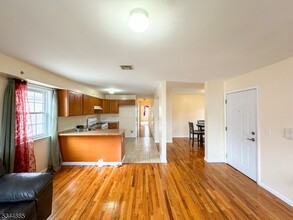 129 S 9th St in Newark, NJ - Building Photo - Building Photo