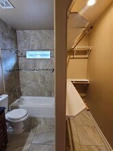 106 Provost St in Bridge City, TX - Foto de edificio - Building Photo