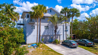 131 Estero Blvd in Ft. Myers, FL - Building Photo - Building Photo