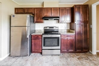 9637 Langan St in Spring Hill, FL - Building Photo - Building Photo
