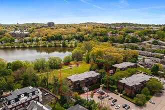 140 Kenrick St, Unit 21 in Boston, MA - Building Photo - Building Photo