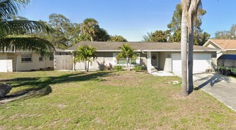 500 Sunset Beach Dr in Venice, FL - Building Photo