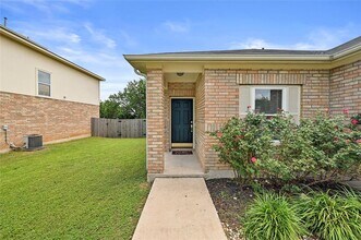808 N Creek Blvd in Leander, TX - Building Photo - Building Photo