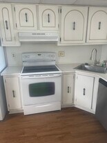 2571 Aragon Blvd in Sunrise, FL - Building Photo