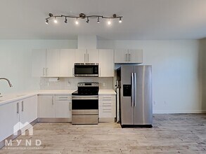7805 Cooper Ln in Austin, TX - Building Photo - Building Photo