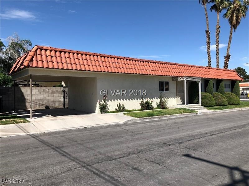 1850 Center St in Las Vegas, NV - Building Photo