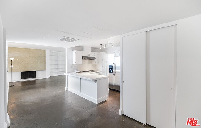 property at 17366 Sunset Blvd