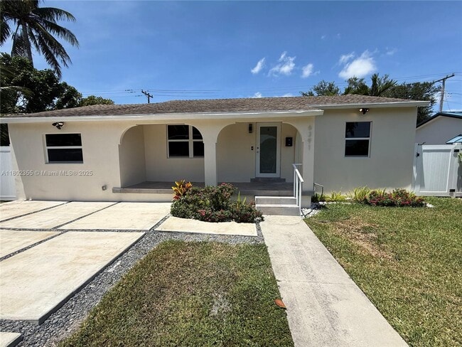 6391 SW 39th St in Miami, FL - Building Photo - Building Photo