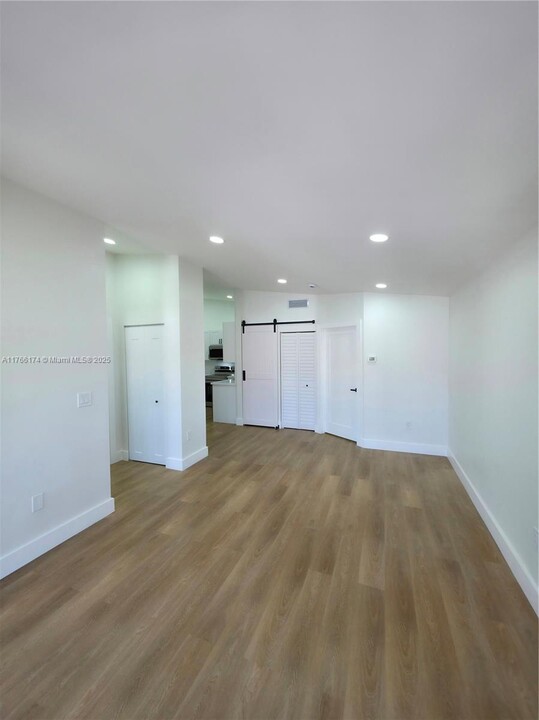 15328 SW 77th Ln, Unit 203 in Miami, FL - Building Photo