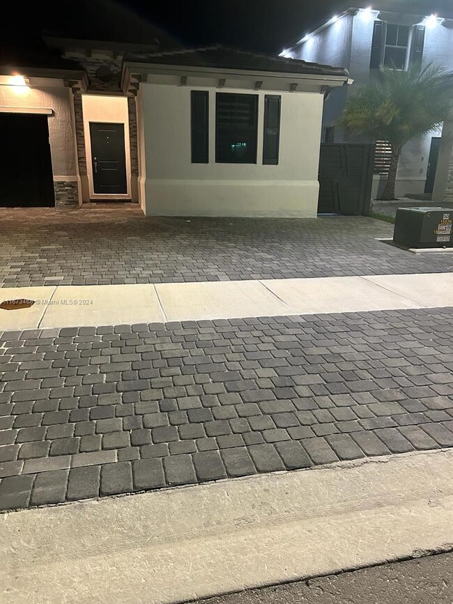 21039 SW 127th Ct-Unit -0 in Miami, FL - Building Photo - Building Photo