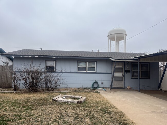 212 W Jackson St in Levelland, TX - Foto de edificio - Building Photo