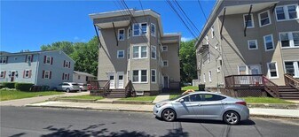 320 4th Ave in Woonsocket, RI - Building Photo