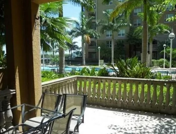 2825 Palm Beach Blvd, Unit 104 in Ft. Myers, FL - Building Photo - Building Photo