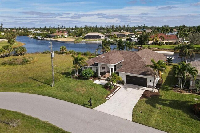 15390 Ancel Cir in Port Charlotte, FL - Building Photo - Building Photo