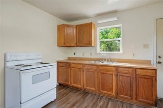 400 Robertson St in Bryan, TX - Foto de edificio - Building Photo