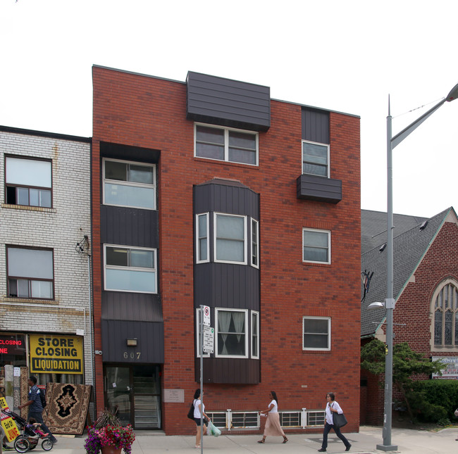 607 St Clair Ave W in Toronto, ON - Building Photo - Primary Photo
