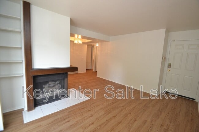 6877 Countrywoods Cir in Midvale, UT - Building Photo - Building Photo