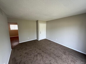 7221 N Moberly Dr in Columbia, MO - Building Photo - Building Photo