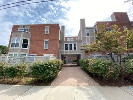 22 Chestnut St, Unit 1