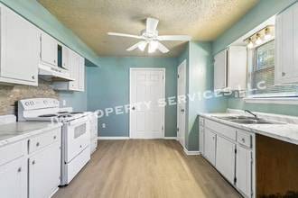 206 Sunset Dr in Slidell, LA - Foto de edificio - Building Photo