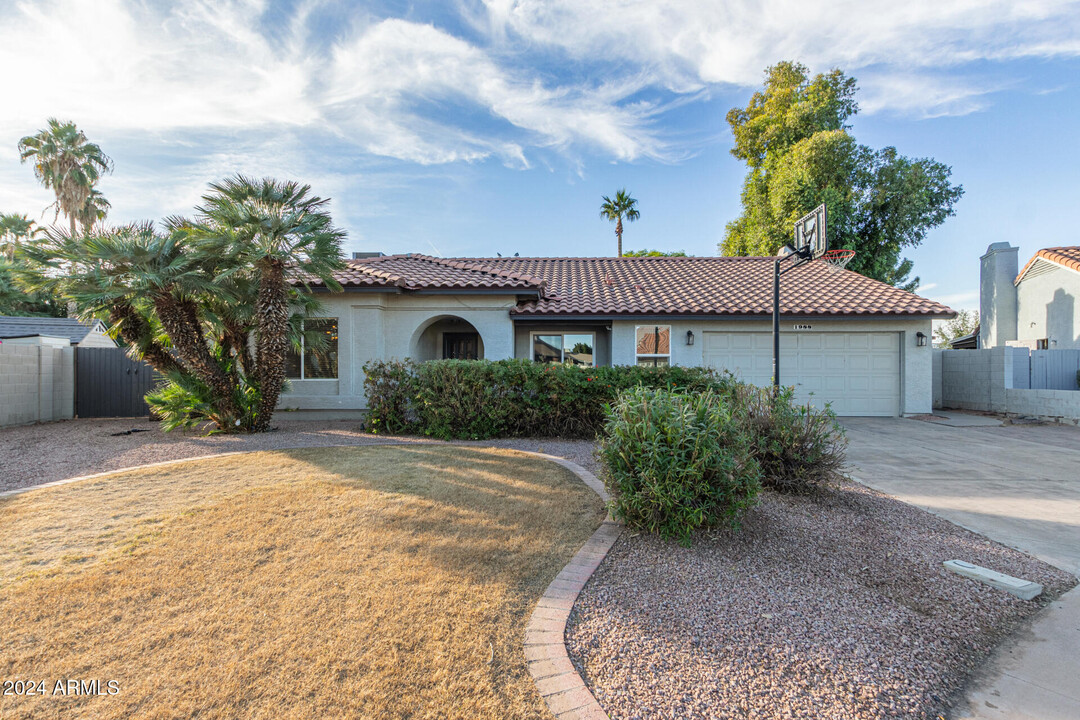 1988 N El Dorado Ct in Chandler, AZ - Building Photo