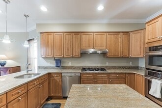 73 Lexington Ave in Somerville, MA - Building Photo - Building Photo