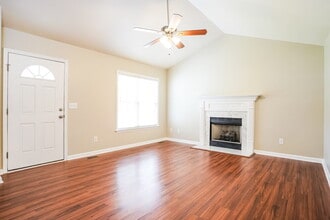 305 Wood Green Dr in Wendell, NC - Building Photo - Building Photo