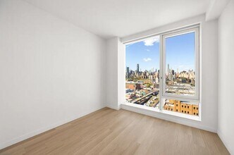 23-10 42nd Rd in Queens, NY - Building Photo - Building Photo