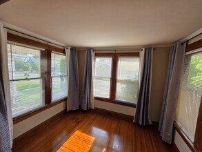 12526 Hipp St, Unit 4144 commonwealth Avenue, Toledo, Ohio 43612 in Taylor, MI - Foto de edificio - Building Photo