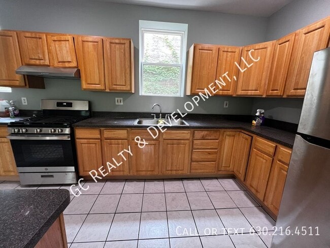 2144 W Estes Ave in Chicago, IL - Building Photo - Building Photo