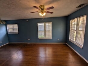 1908 27th St in Lubbock, TX - Building Photo - Building Photo