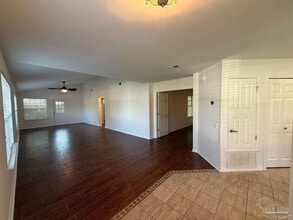 1045 E Maxwell St in Pensacola, FL - Building Photo - Building Photo