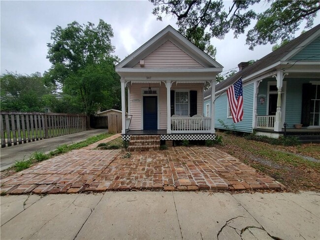 property at 307 Chatham St