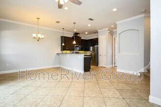 10603 Village Lake Rd in Windermere, FL - Building Photo - Building Photo